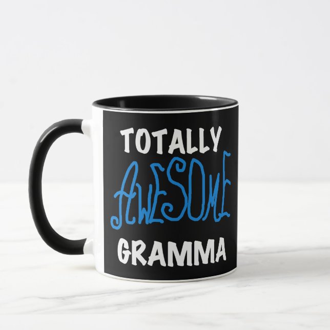 Totalt enorma Gramma blåttT-tröja och gåvor Mugg (Vänster)