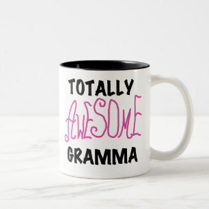 Totalt enorma Gramma rosa Tshirtsgåvor Två-Tonad Mugg