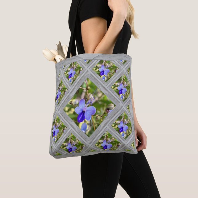 Tote Bag med Blue Butterfly Bush Flowers Tygkasse (Närbild)