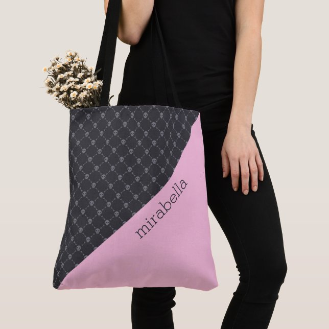 Tote Bag med Dödskalle Mönster och Monogram Tygkasse (Närbild)