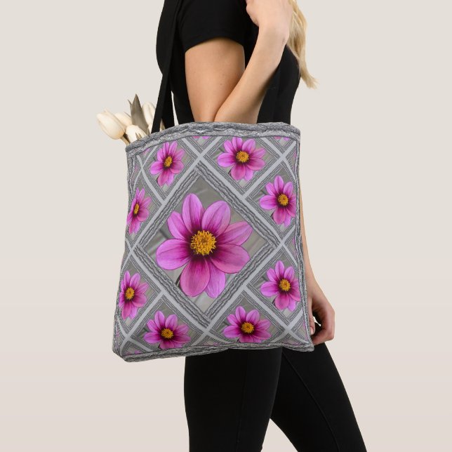 Tote Bag med Loely Rosa Dahlias Tygkasse (Närbild)