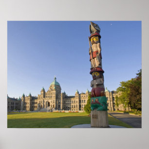 Totem-stolpe vid parlamentets byggnad i poster