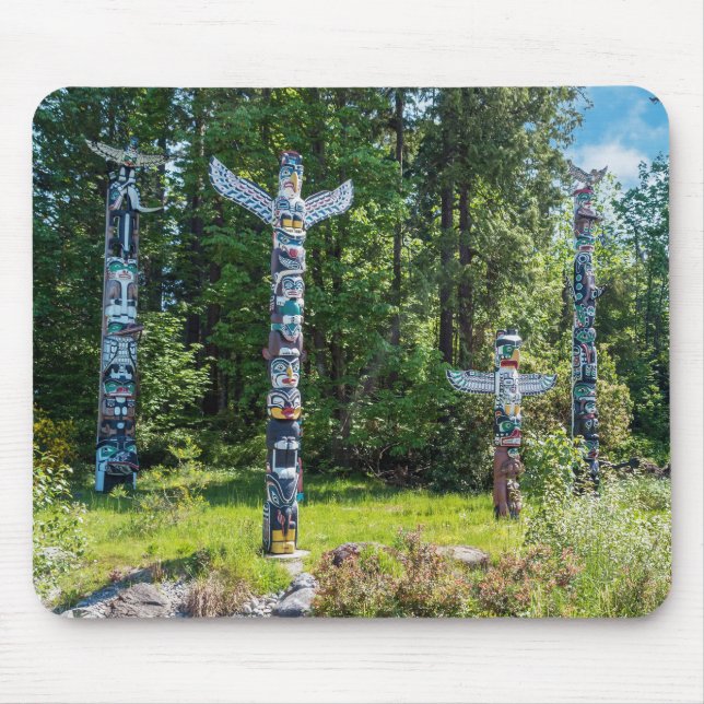 Totems in Stanley Park, Vancouver Canada Musmatta (Framsidan)