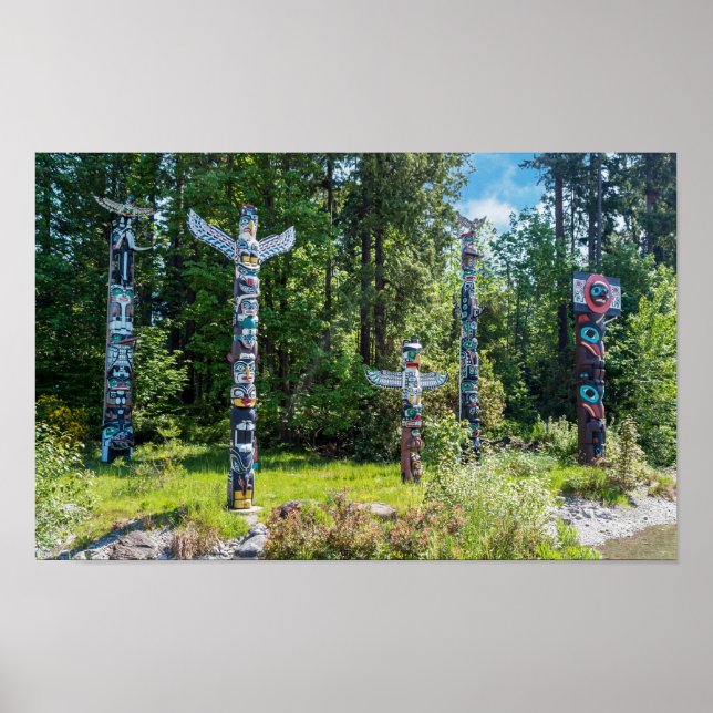 Totems in Stanley Park, Vancouver Canada Poster (Framsidan)