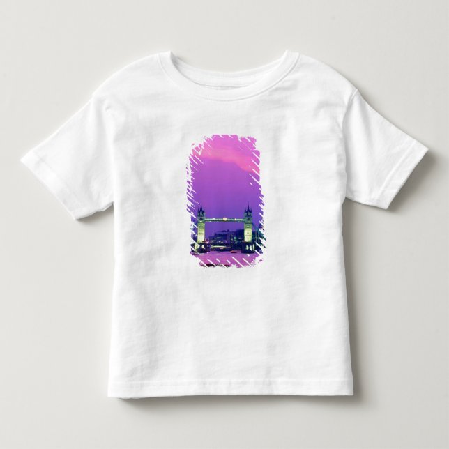 Tower Bridge, London, England 2 T-shirt (Framsida)