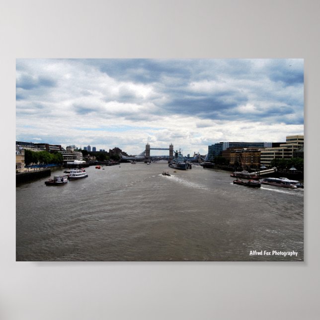 Tower Bridge och floden Themsens landskap Poster (Framsidan)