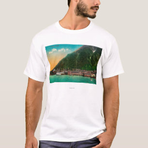 Townen beskådar av Juneau, AlaskaJuneau, AK 2 T Shirt