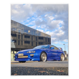 Toyota Supra - Urbant odjur, spotlight på. Fototryck