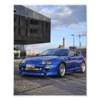 Toyota Supra - Urbant odjur, spotlight på. Fototryck