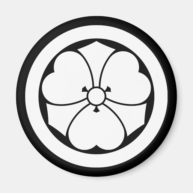 Trä med svärd i cirkel 1 magnet (Framsidan)