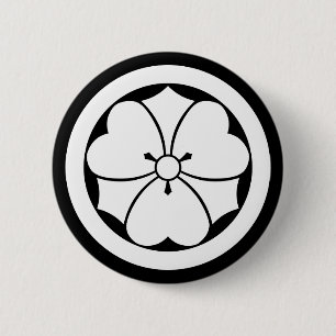 Trä med svärd i cirkel knapp