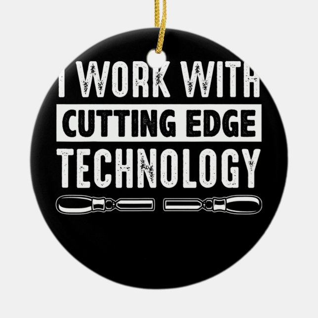 Trä som transporterar mig arbetar med skärande kär julgransprydnad keramik (Framsidan)