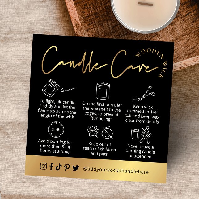 Trä Wick Candle Black & Guld Logotyp Safety Card Fyrkantigt Visitkort (Black and gold wooden wick candle care cards that will make your candle packaging extra lux)