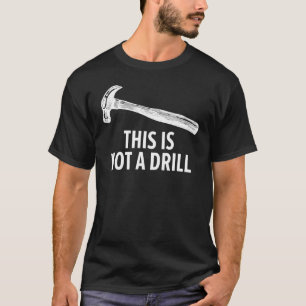 Träarbetare som arbetar en till Chainszaes Arboris T Shirt