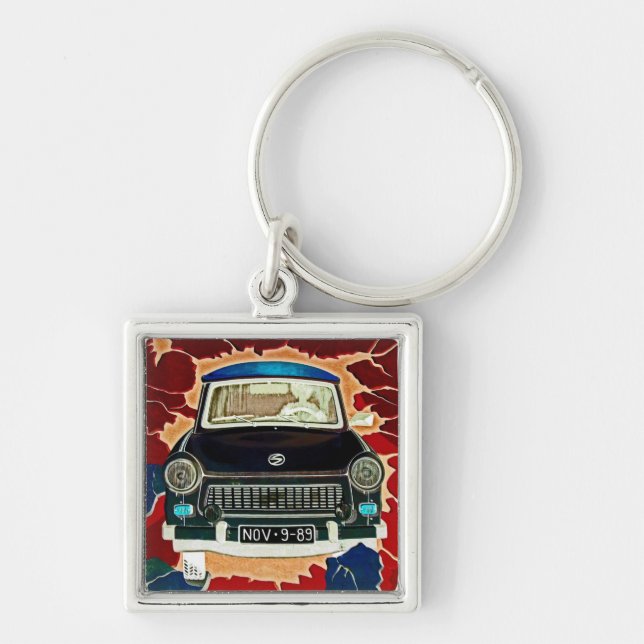 Trabant bil, bruna och röda, Berlin vägg Fyrkantig Silverfärgad Nyckelring (Framsidan)