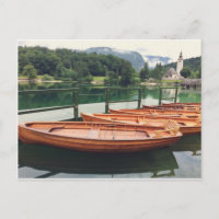 Träbåtar i Sjö Bohinj, Slovenien