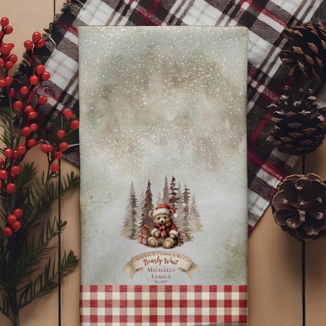 Träbetets jul kommer snart. kökshandduk (Woodland Bear "Christmas Is Coming and We Can Bearly Wait" Kitchen Towel)