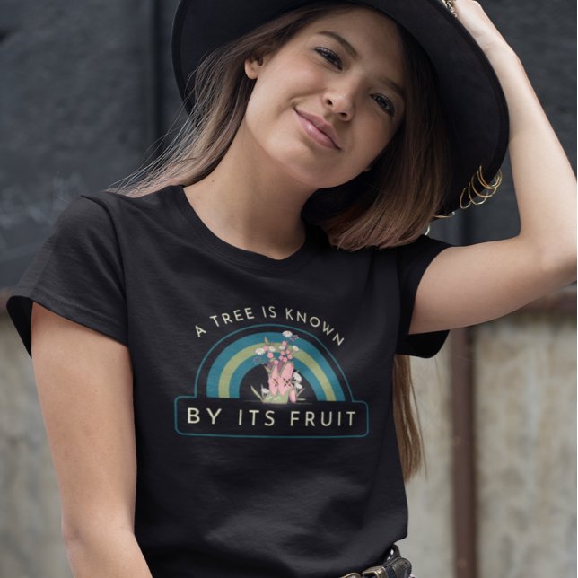 Träd är känt av sin Fruit Cow Girl T Shirt (Skapare uppladdad)