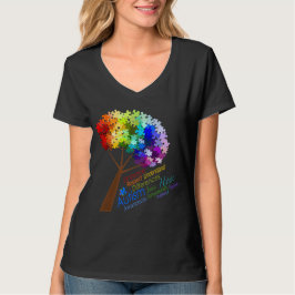 Träd för pussel för Autismmedvetenhetregnbåge med T-shirt