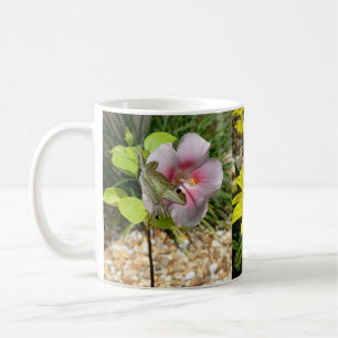 Träd grodor Hibiscus blommor Mugg