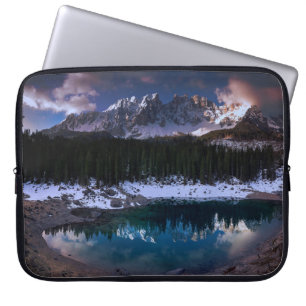 TRÄD NÄRA MOUNTAIN LAPTOP FODRAL