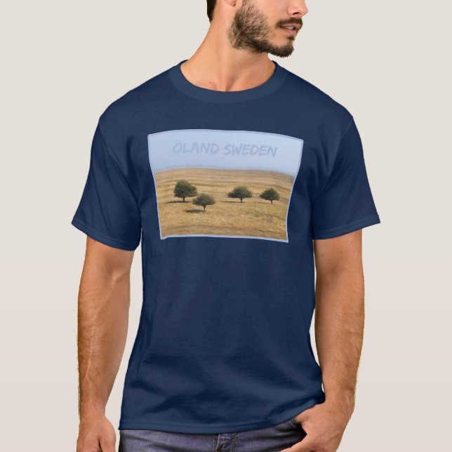 Träd på Savannah, Öland, Sverigen T Shirt (Framsida)