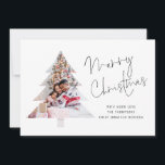 Träd Shape Photo 2026 Calendar God jul Julkort<br><div class="desc">Träd Shape Family Photo 2026 Calendar Script God jul. Tillgänglig digitalt och utskriven. Minnessäsong i stil med det här moderna fotojulkortet som ger din egen bild inramad i en festlig Julgran-form! Den här minimalistiska helgdag-kortdesignen placerar familjens foto framför och mitt, kapslad i en vit träd-silhuett för ett färskt, contemporary utseende....</div>