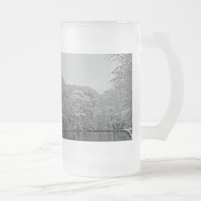 Träd vid vatten frostat ölglas (Höger)