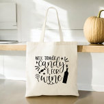 Trade Candy för Vin Funny Halloween Tygkasse<br><div class="desc">Vi firar Halloween med en humoristisk tupp med vårt "Trade Candy for Vin" Funny Halloween Tote Bag! Den här leksaken innehåller en kinkig grafik och en fras om roligt i snyggt typografi, perfekt för dem som föredrar en uppvuxen behandling. Den är tillverkad av varaktiga material av hög kvalitet och ger...</div>