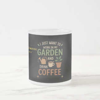 Trädgård & kaffemugg – perfekt för växtälskare.