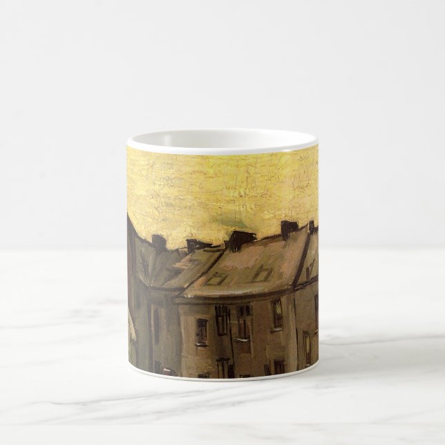 Trädgårdar bakom gamla hus av Vincent van Gogh Kaffemugg (Center)