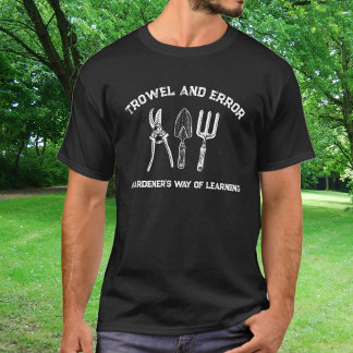 Trädgårdshumor med Trä och Fel T Shirt