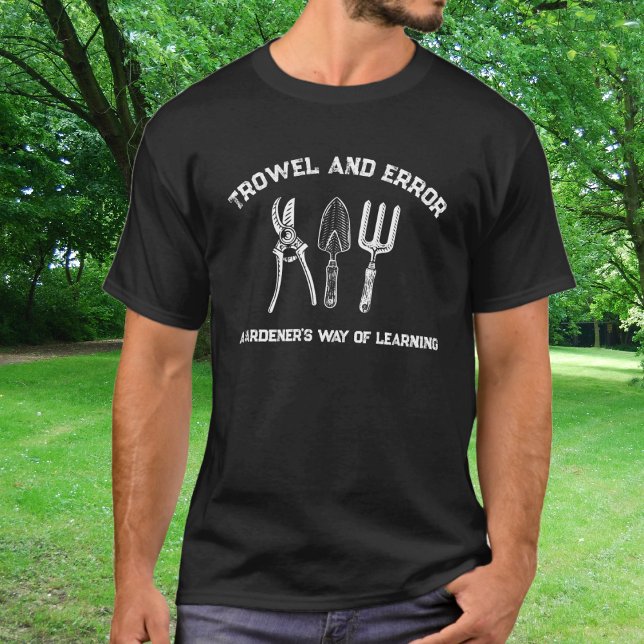 Trädgårdshumor med Trä och Fel T Shirt (Skapare uppladdad)