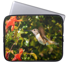 Trädgårdsjuvel: Kolibri i blomning Laptop Fodral