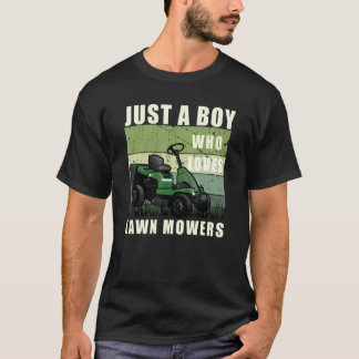 Trädgårdsskötsel bara en pojke som älskar gräsklip t shirt