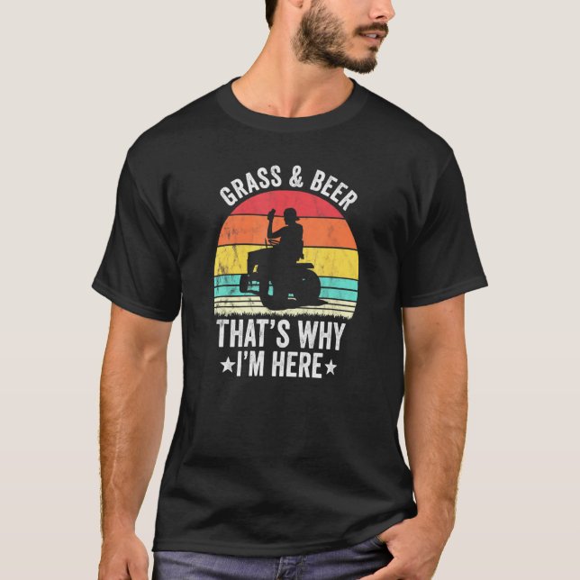 Trädgårdsskötsel Gräsmattor Gräs Och Öl T Shirt (Framsida)