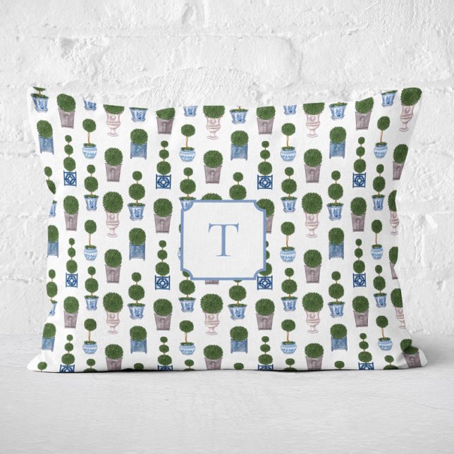 Trädgårdsträd i Chinoiseriestil med monogramförsed Prydnadskudde (Topiary Tree Monogram Lumbar Pillow
)