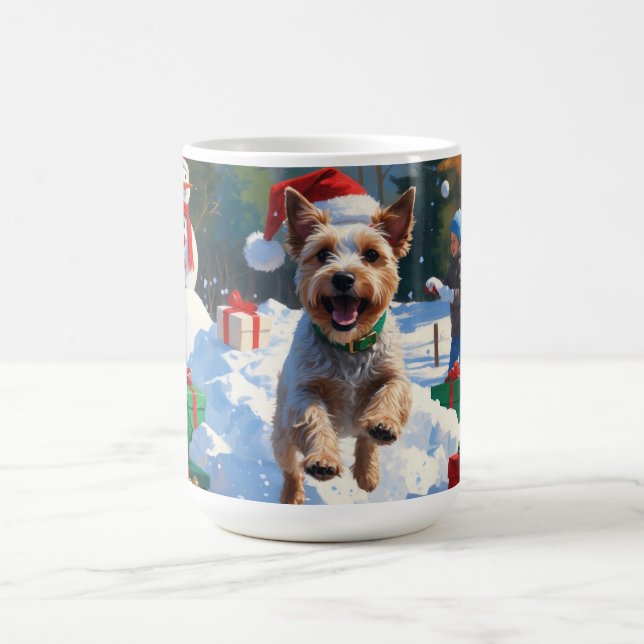 Trådig Rävterrier springer i snö med julhatt Kaffemugg (Center)