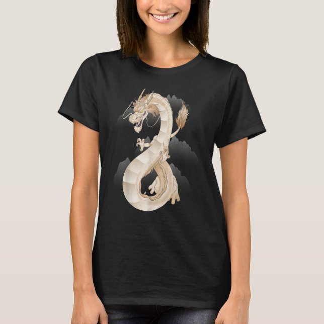 Traditional Chinese Dragon Symbol Of Power and Str T Shirt (Framsida)