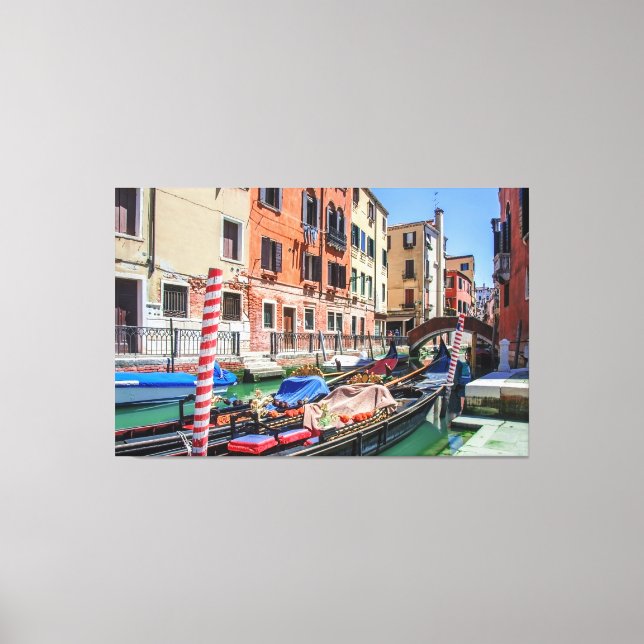 Traditionell gondola i Venedig Canvastryck (Framsida)