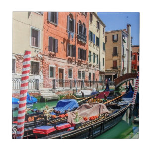 Traditionell gondola i Venedig Kakelplatta