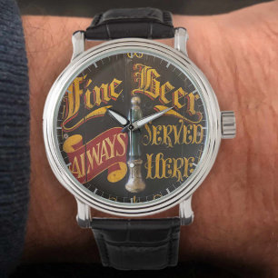 Traditionell puböl. Gammalt pubskyltbild på en Armbandsur