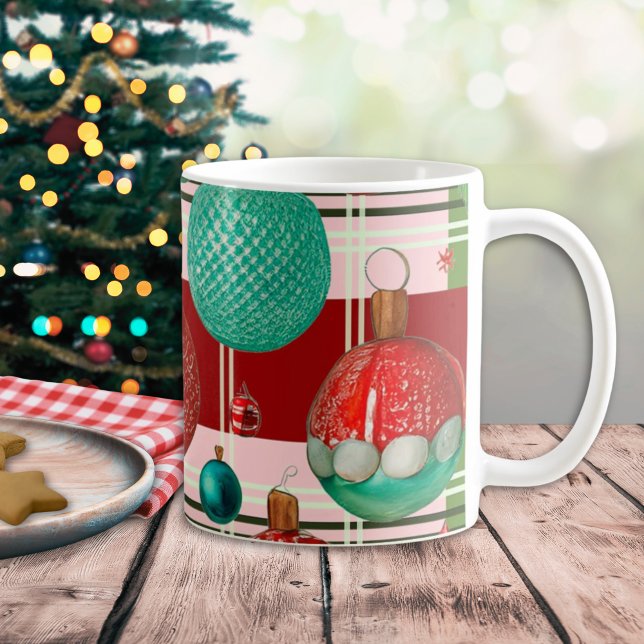 Traditionell röd-grön-rutig högtid kaffemugg (Skapare uppladdad)