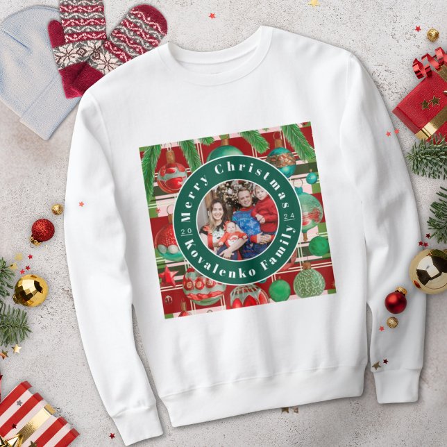 Traditionell rödfärgad och Grönt-belagd Helgdag T Shirt (Skapare uppladdad)