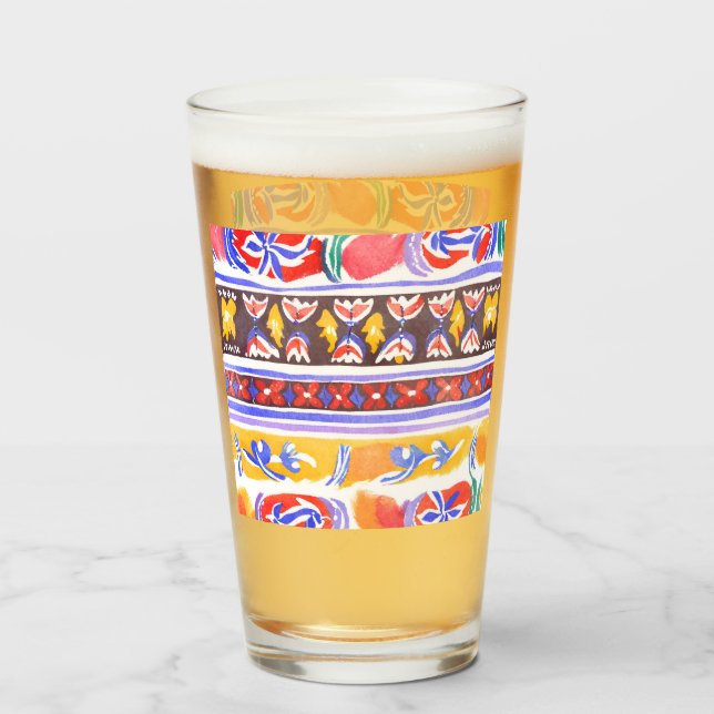 traditionell rumänsk dekant glaskopp (Framsida fylld)