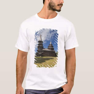 Traditionell rysk ortodox träkyrka tee