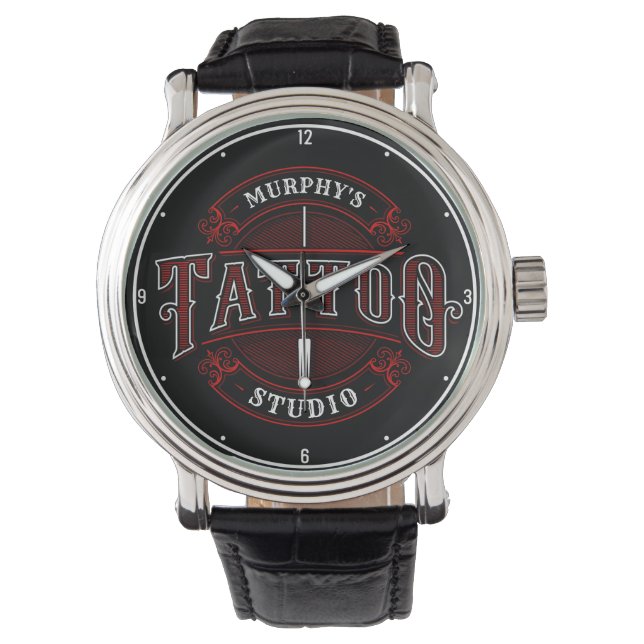 Traditionell Stil ADD NAMN Tattoo Studio Shop Armbandsur (Framsida)