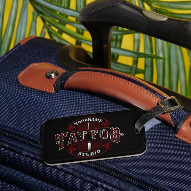 Traditionell Stil ADD NAMN Tattoo Studio Shop Bagagebricka (Framsida Insitu 3)