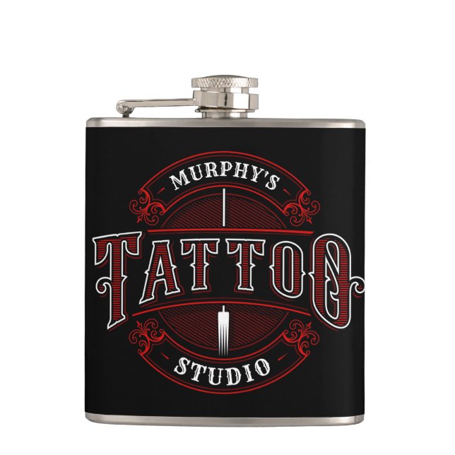 Traditionell Stil ADD NAMN Tattoo Studio Shop Fickplunta (Framsidan)