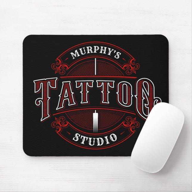 Traditionell Stil ADD NAMN Tattoo Studio Shop Musmatta (Med mus)